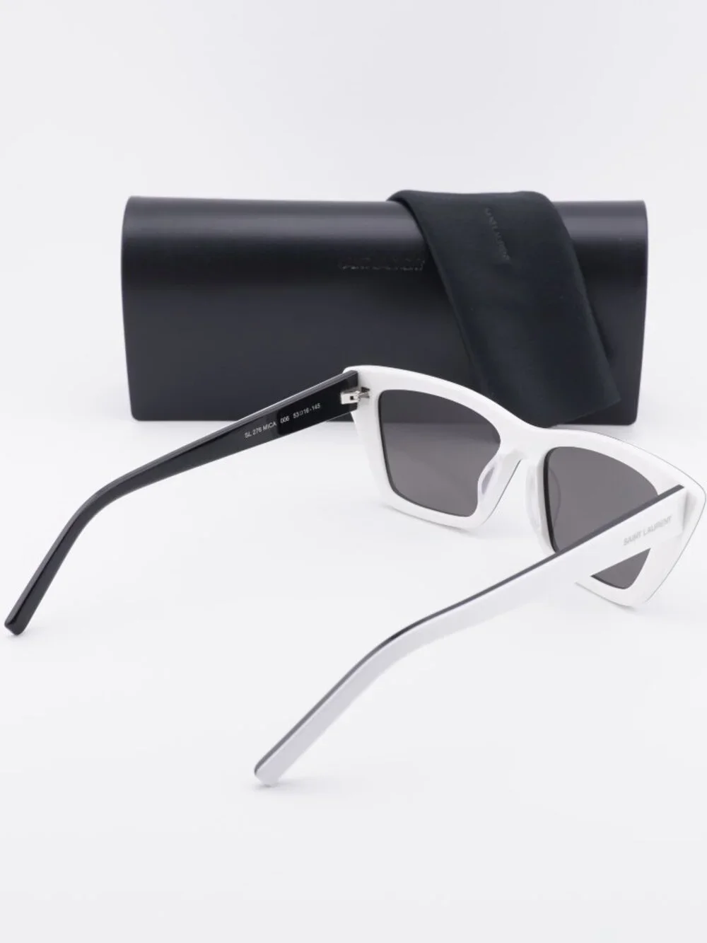 Saint Laurent model sl276